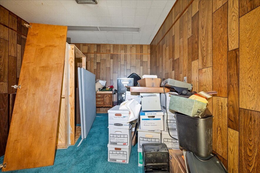 More Photos Of 111 W Commerce St, Lewisburg Bank For Sale