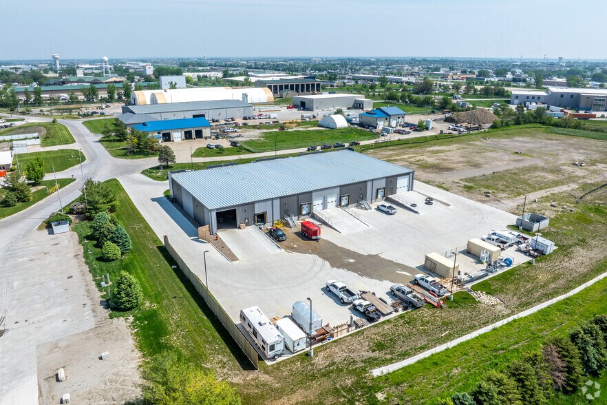 More Photos Of 4405 SE Beisser Dr, Grimes Warehouse For Lease