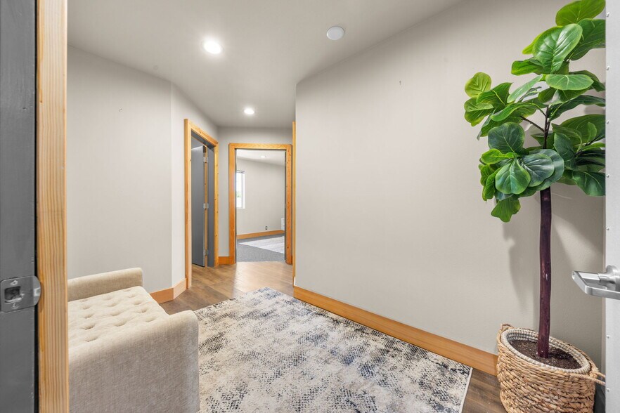 More Photos Of 354 NE Greenwood Ave, Bend Office Residential For Sale