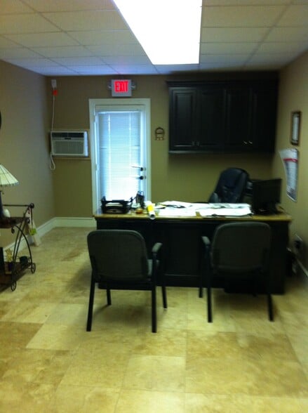 More Photos Of 6807 Lyons Ave, Houston Auto Repair For Sale