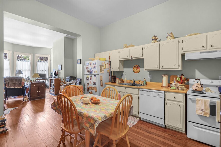 More Photos Of 301 E Henry St, Savannah Multifamily For Sale