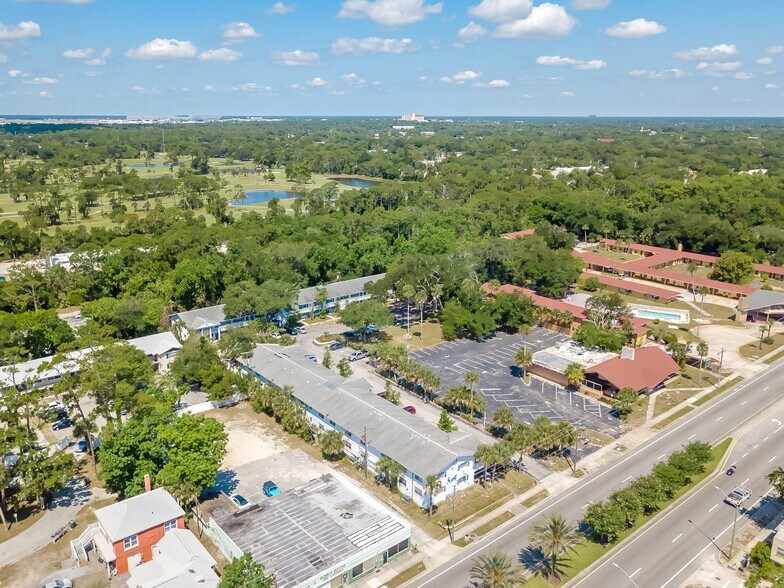More Photos Of 1835 S Segrave St, South Daytona Apartments For Sale