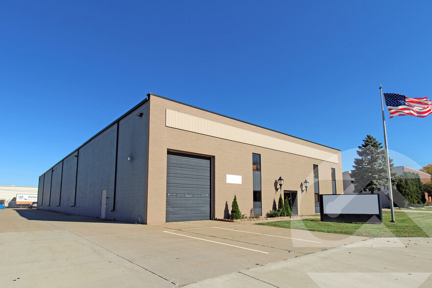 Primary Photo Of 15895 Sturgeon St, Roseville Warehouse For Lease