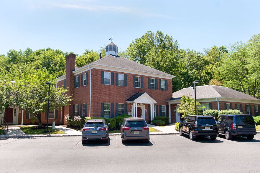 More Photos Of 211 Commons Way, Princeton Unknown For Lease
