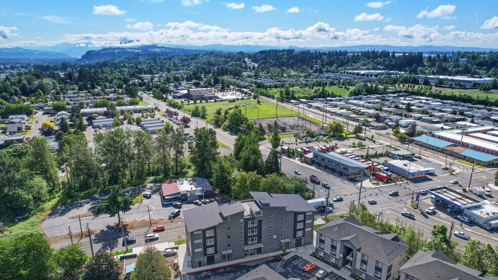 More Photos Of 22025 NE Halsey St, Fairview Apartments For Lease