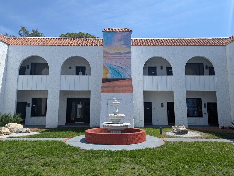 More Photos Of 6710 Embassy Blvd, Port Richey Medical For Lease