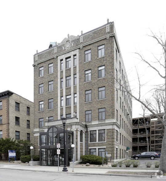 Primary Photo Of 1409 Willow St, Minneapolis Medical For Lease