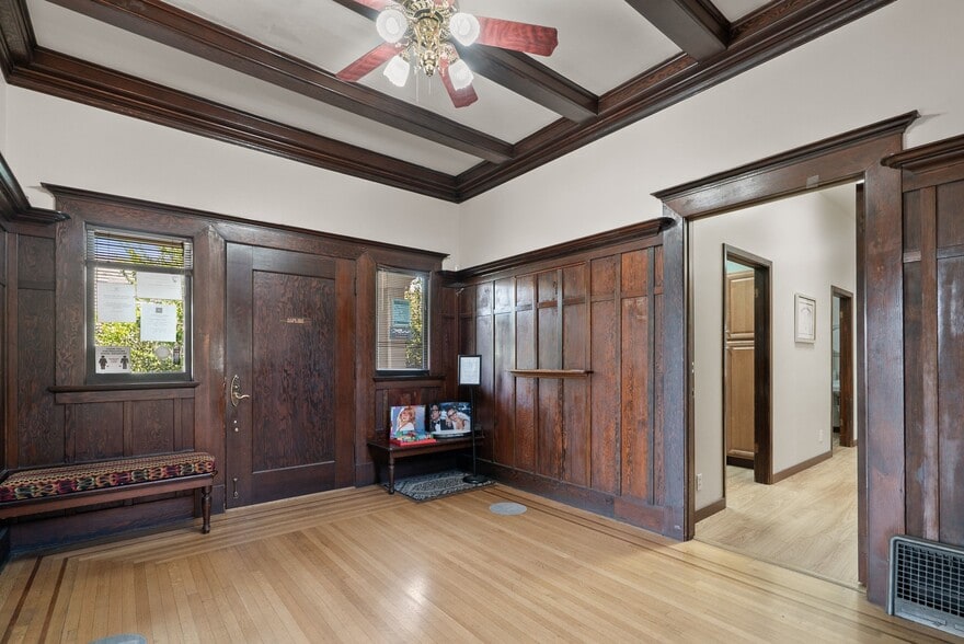 More Photos Of 217 E Lake Ave, Watsonville Office For Sale