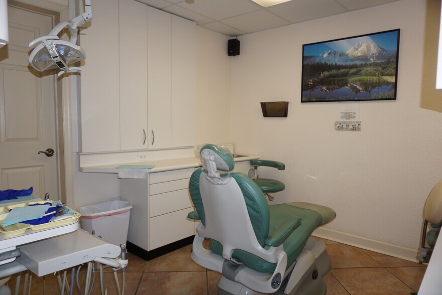 More Photos Of 2910 W Waters Ave, Tampa Medical For Sale