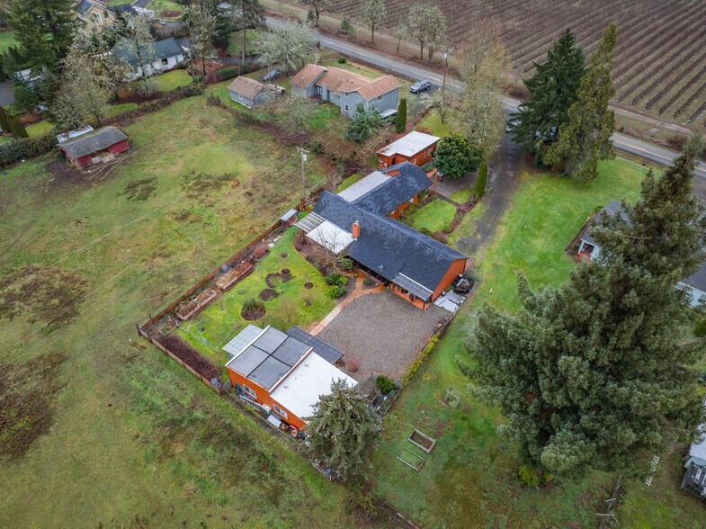 More Photos Of 909 Curry Rd, Roseburg Specialty For Sale