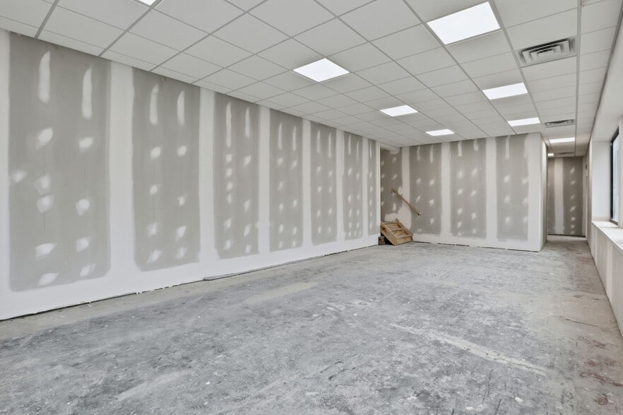 More Photos Of 211 W Ridge Rd, Rochester Storefront For Sale