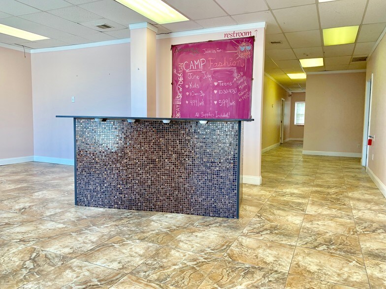 More Photos Of 1812-1814 Merrick Rd, Merrick Office For Sale