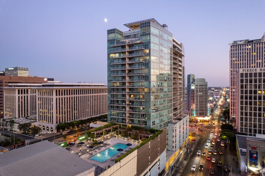 More Photos Of 3785 Wilshire Blvd, Los Angeles Apartments For Lease