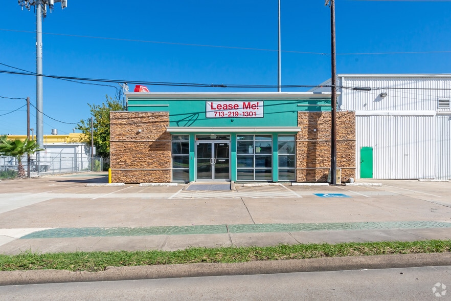 More Photos Of 5633 Southwest Fwy, Houston Unknown For Lease