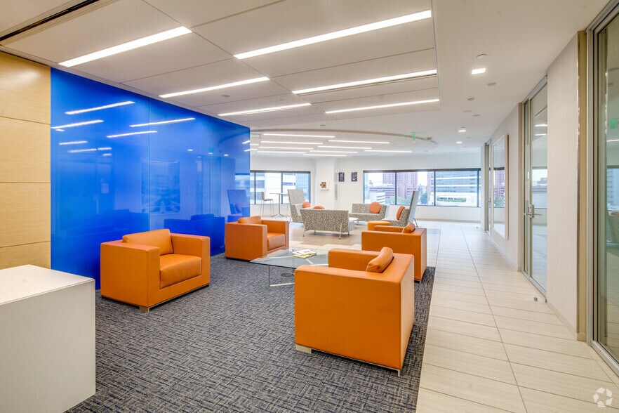 More Photos Of 100 S Charles St, Baltimore Office For Sale