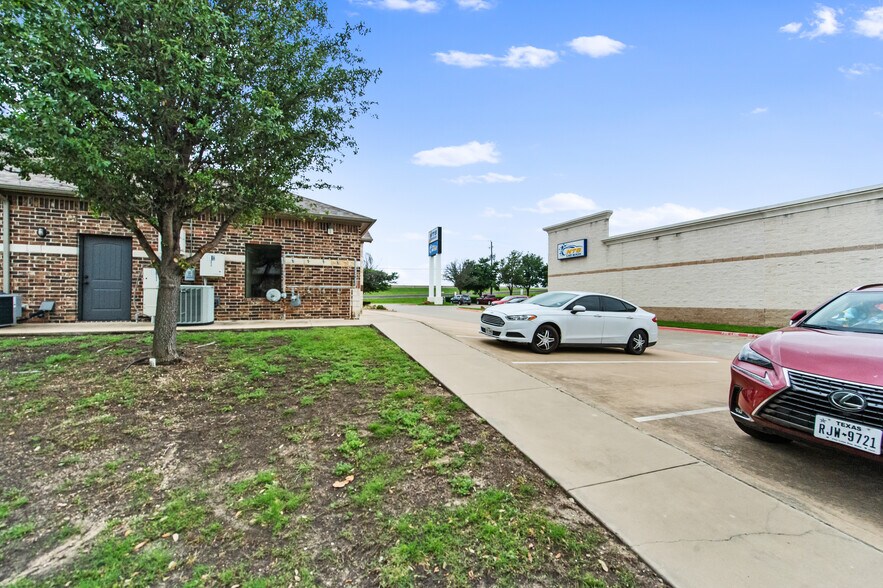 More Photos Of 4819 SH 121, The Colony Medical For Lease
