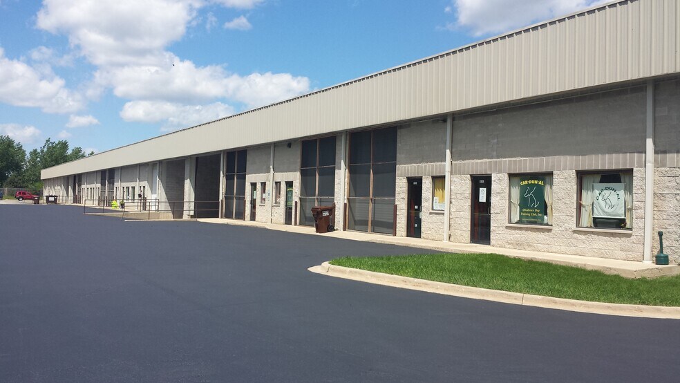 Primary Photo Of 10711-10785 Wolf Dr, Huntley Warehouse For Lease