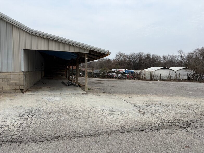 More Photos Of 1354 W College St, Murfreesboro Flex For Lease