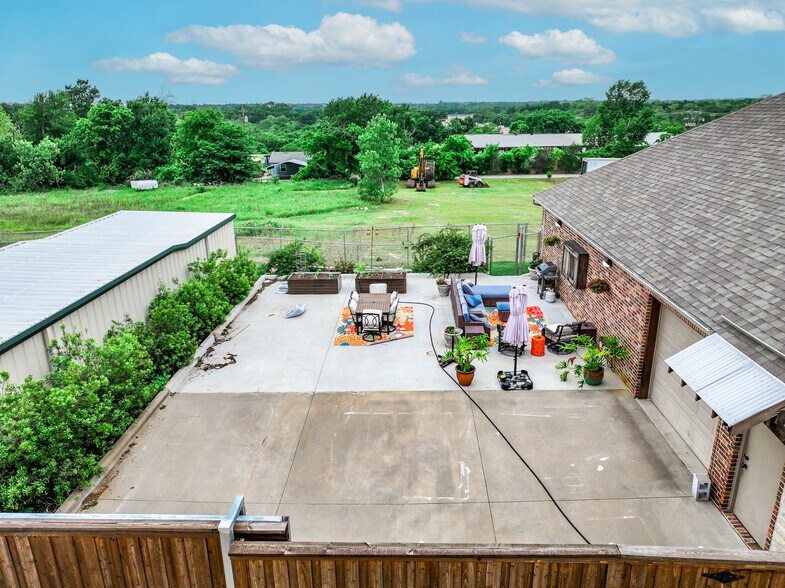 More Photos Of 10941 State Highway 78, Lavon Office For Sale