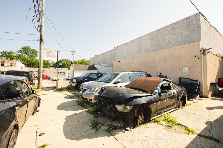 More Photos Of 8 S 3rd St, Lansdowne Auto Repair For Sale