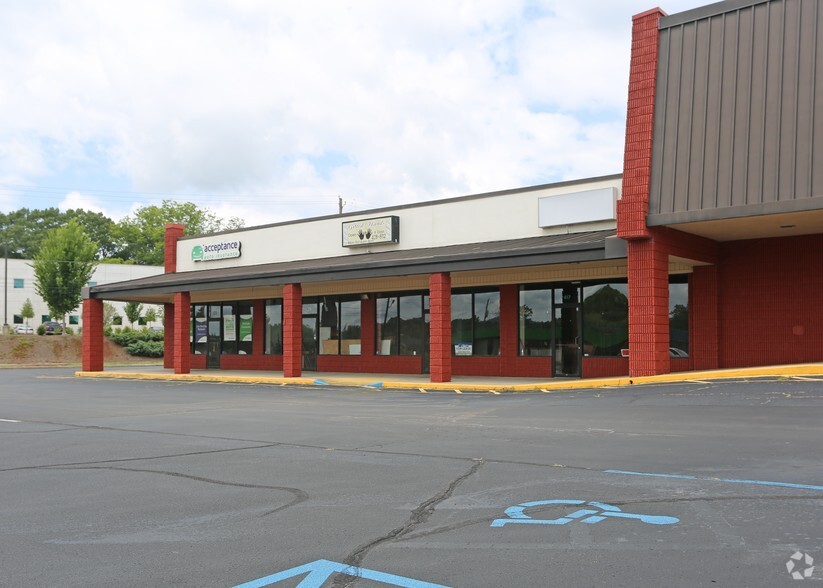 Primary Photo Of 591-623 Bessemer Super Hwy, Birmingham General Retail For Sale