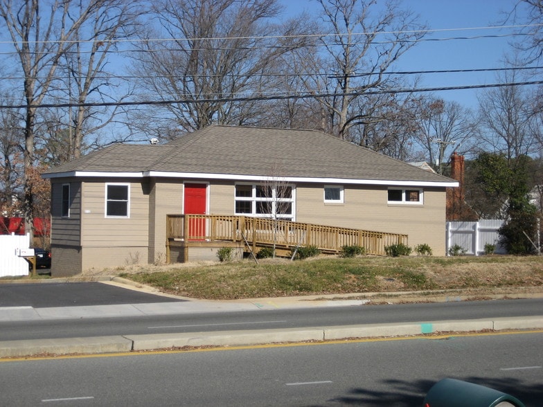 More Photos Of 3112 N Parham Rd, Richmond Medical For Lease