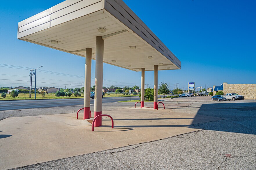 More Photos Of 5102 Knickerbocker Rd, San Angelo Convenience Store For Sale