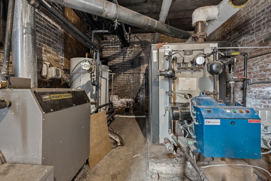 More Photos Of 4408-4414 S Drexel Blvd, Chicago Apartments For Sale