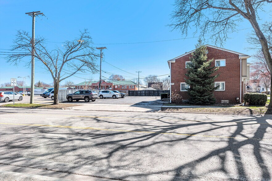 More Photos Of 795 S Adams Rd, Birmingham Apartments For Sale