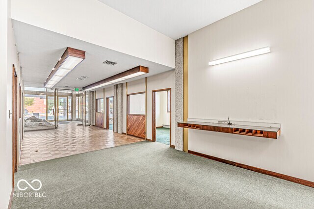 More Photos Of 101 S Anderson St, Elwood Restaurant For Sale