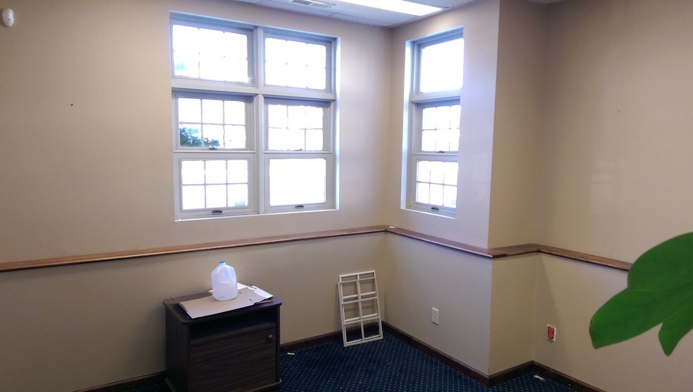 More Photos Of 1645 Hertel Ave, Buffalo Office For Lease