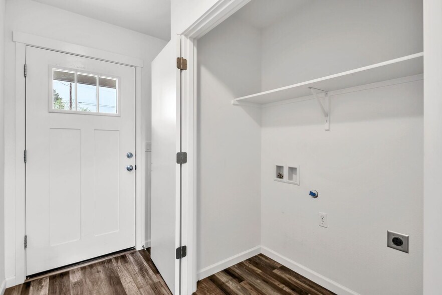 More Photos Of 3942 Ward Dr NE, Salem Apartments For Sale