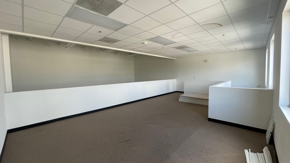 More Photos Of 7636 Harwin Dr, Houston Storefront For Sale