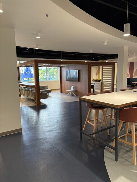 More Photos Of 5600 Broken Sound Blvd NW, Boca Raton Unknown For Lease