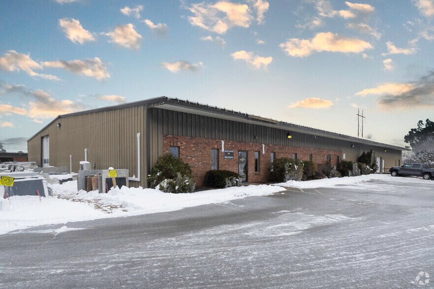 Primary Photo Of 78 Regional Dr, Concord Light Manufacturing For Lease
