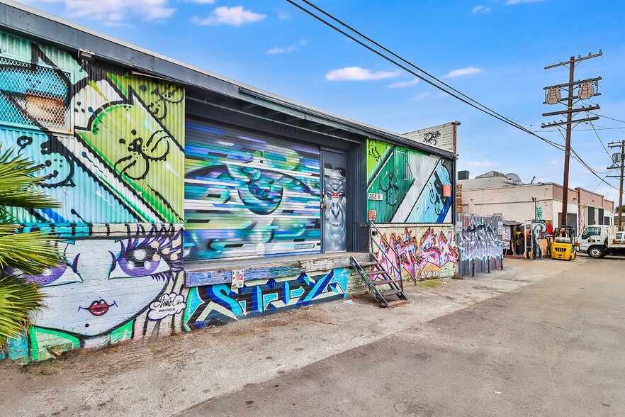 More Photos Of 3113-3115 E 11th St, Los Angeles Manufacturing For Lease