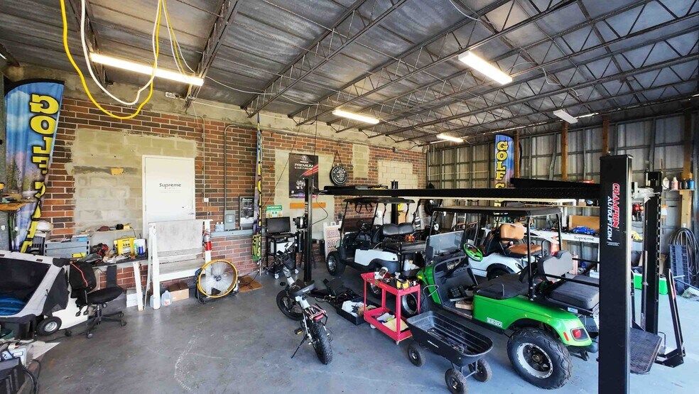 More Photos Of 7490 N 36th St, Pinellas Park Loft Creative Space For Lease