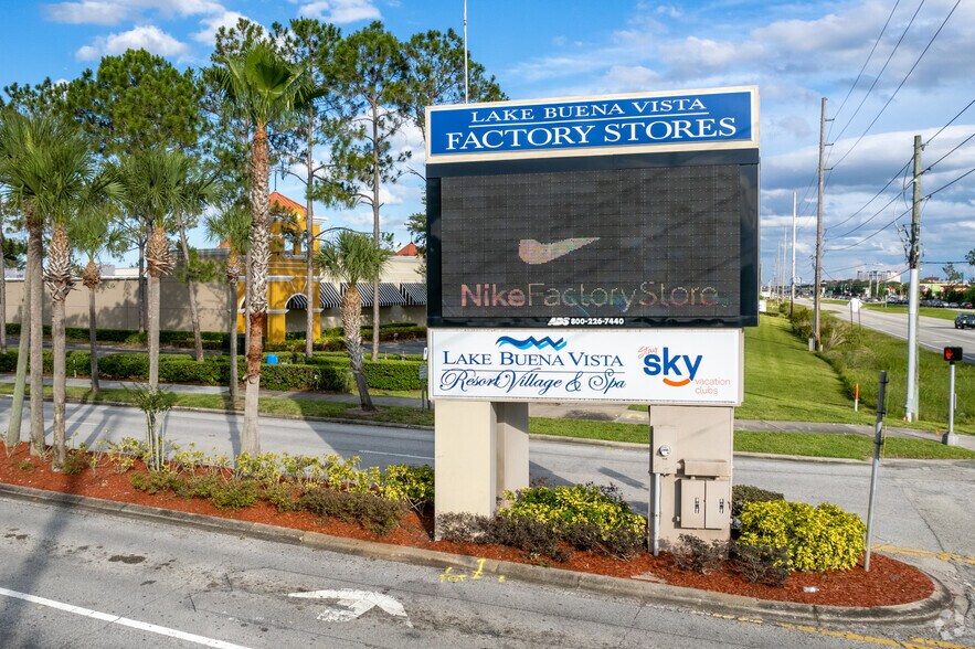 More Photos Of 15591 Vineland Rd, Orlando Unknown For Lease