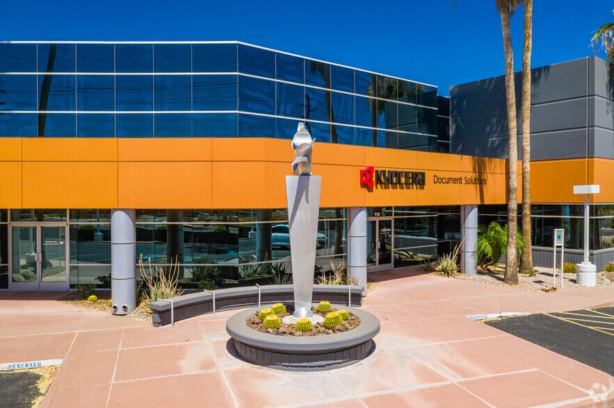 More Photos Of 7850 S Hardy Dr, Tempe Research And Development For Lease