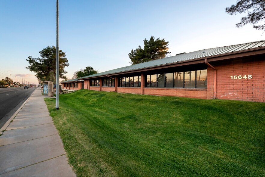 More Photos Of 15648 N 35th Ave, Phoenix Medical For Sale