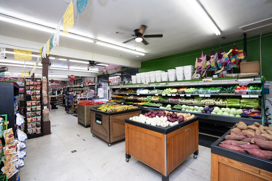 More Photos Of 13240-13248 Woodruff Ave, Downey Supermarket For Sale