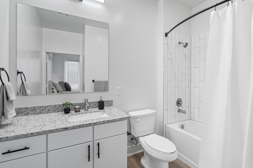 More Photos Of 713 Richmond Ave, Houston Apartments For Lease