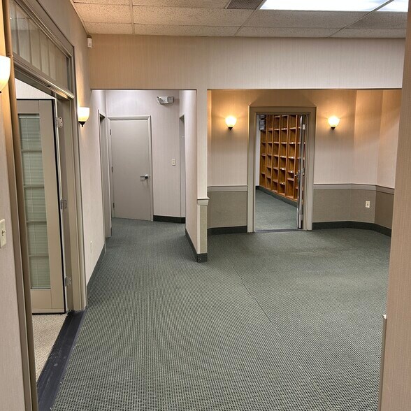 More Photos Of 9-13 Hampden St, Springfield Loft Creative Space For Lease