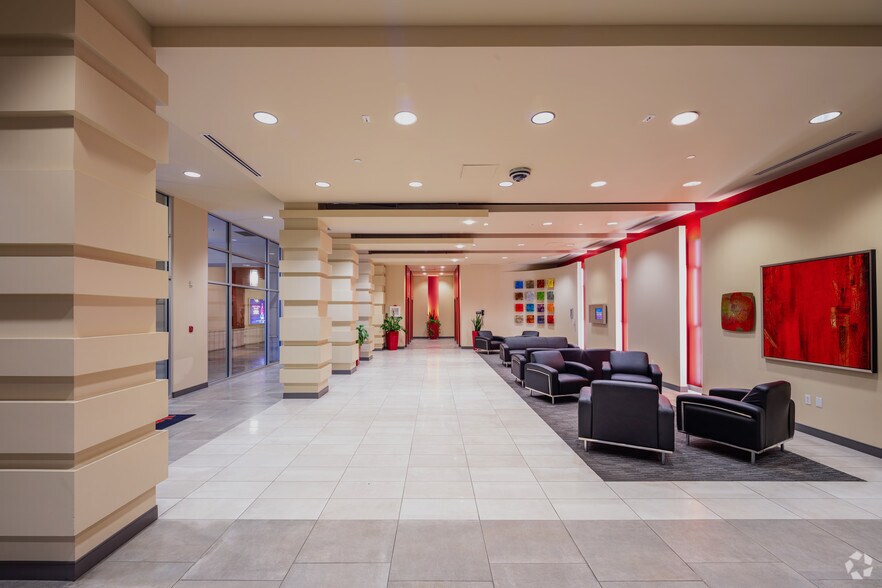 More Photos Of W Glendale Ave @ SEC Glendale Ave & Loop 101, Glendale Unknown For Lease