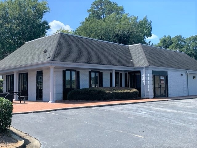 Primary Photo Of 5468 Chamblee Dunwoody Rd, Dunwoody Fast Food For Lease