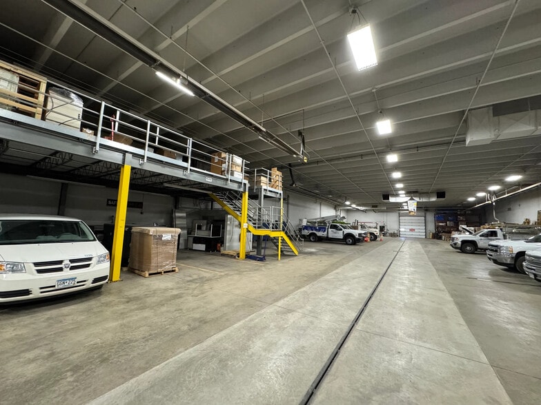 More Photos Of 2730 3rd Ave, Mankato Warehouse For Sale
