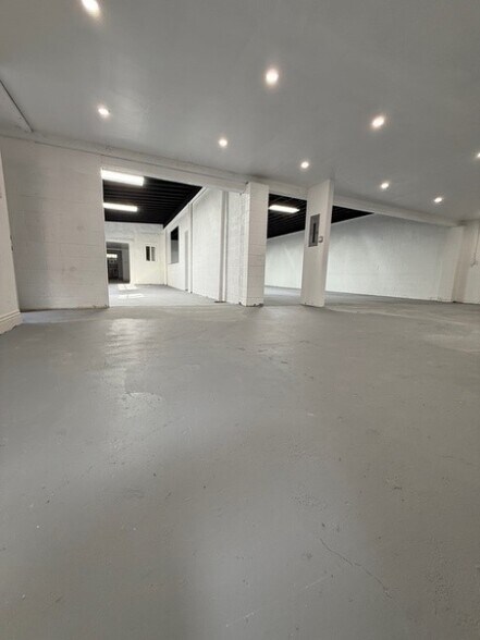 More Photos Of 4435 S Santa Fe Ave, Vernon Distribution For Lease