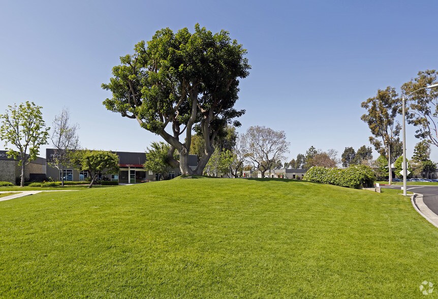 More Photos Of 3198 Airport Loop Dr, Costa Mesa Light Manufacturing For Lease