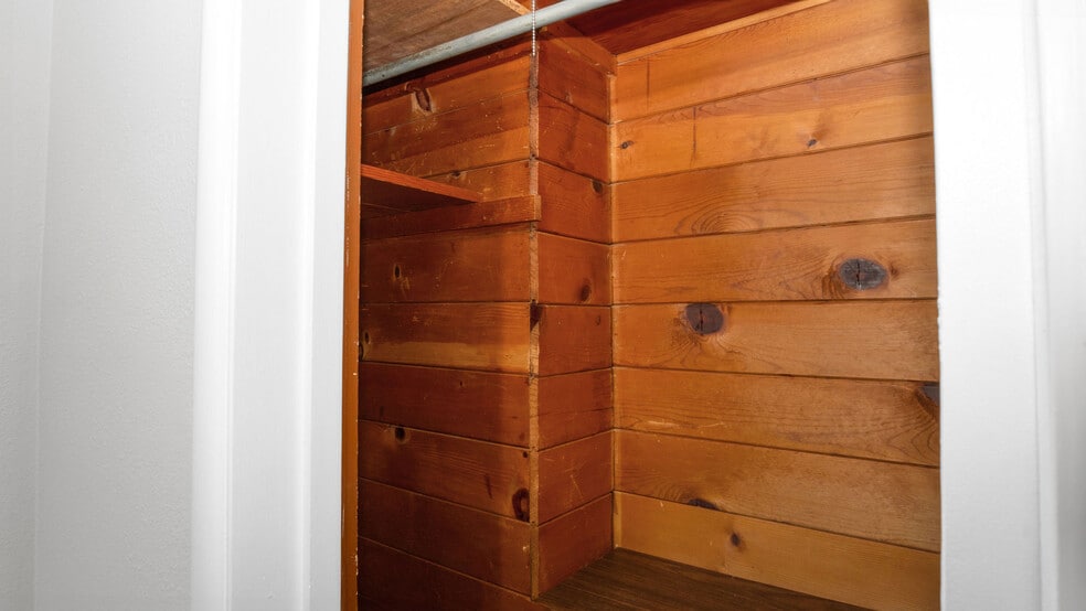 More Photos Of 10346 Oro Vista Ave, Sunland Multifamily For Sale