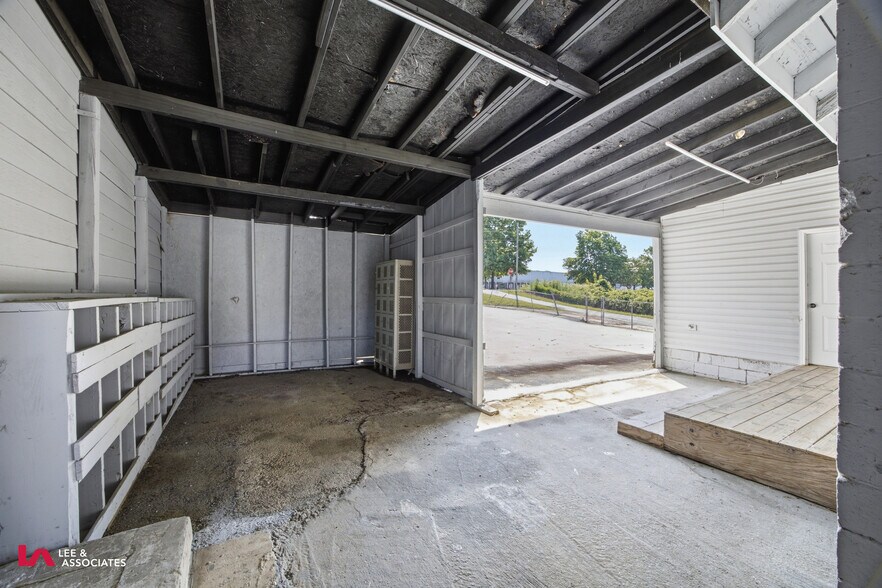 More Photos Of 9135 S Main St, Jonesboro Light Manufacturing For Sale